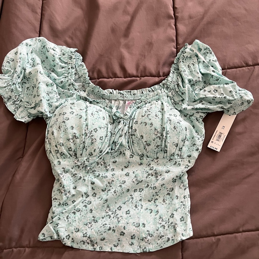 Nono Ruffle Pleasant Top - Picture 2 of 2
